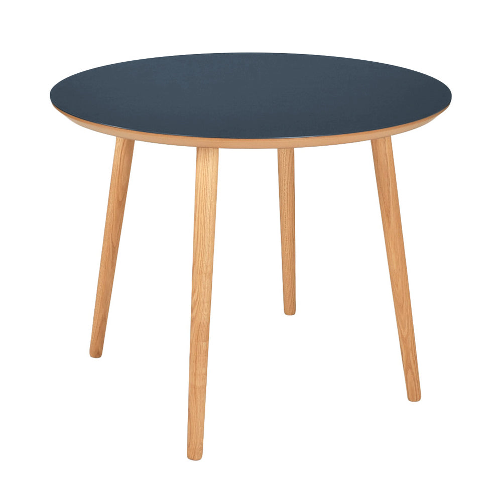 Se Ronda - Spisebord i 6 linoleumsfarver, ø 100 cm. Blå ❤ Kæmpe udvalg i 3-nordic - Køb online på udsalg og tilbud lige nu ❤ Super billig fragt og lynhurtig levering - Varenummer: 3-nordic-3957-5819 og barcode / Ean: på lager - Udsalg på Spisestue - Spiseborde - Nordiske designs - enkelt, tidløst og elegant Store besparelser – op til 67% - Store besparelser på over 2.281 brands