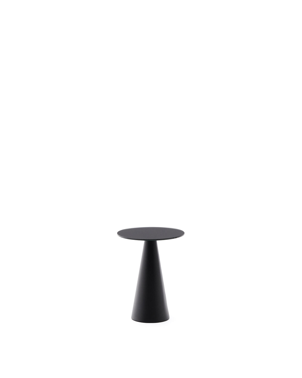 Se KAVE HOME Wilshire sidebord, rund - matteret hærdet glas og mat sort stål (Ø30) ❤ Kæmpe udvalg i Kave Home - Køb online på udsalg og tilbud lige nu ❤ Meget billig fragt og hurtig levering: 1 - 2 hverdage - Varenummer: Boboonline-118300 og barcode / Ean: 8433840995649 på lager - Udsalg på Møbler,Borde,Hjørneborde og sideborde,
Møbler,
Borde,
Glasborde,
Dagligstue,
Borde ti Spar op til 51% - Over 785 kendte brands på udsalg