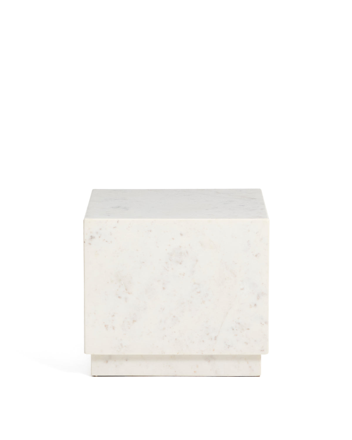 Kvadratisk Sorein sidebord i hvid marmor fra Kave Home, 40x40 cm