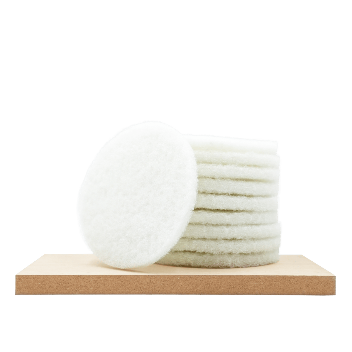 Pakke med ti hvide Oil Removal Pads, 150 mm, fra Rubio Monocoat til oliebehandlet træ