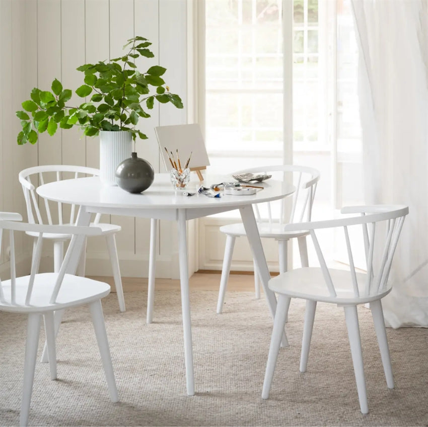 Rowico Home Yumi rundt spisebord i hvid med hvidlakeret bordplade og ben