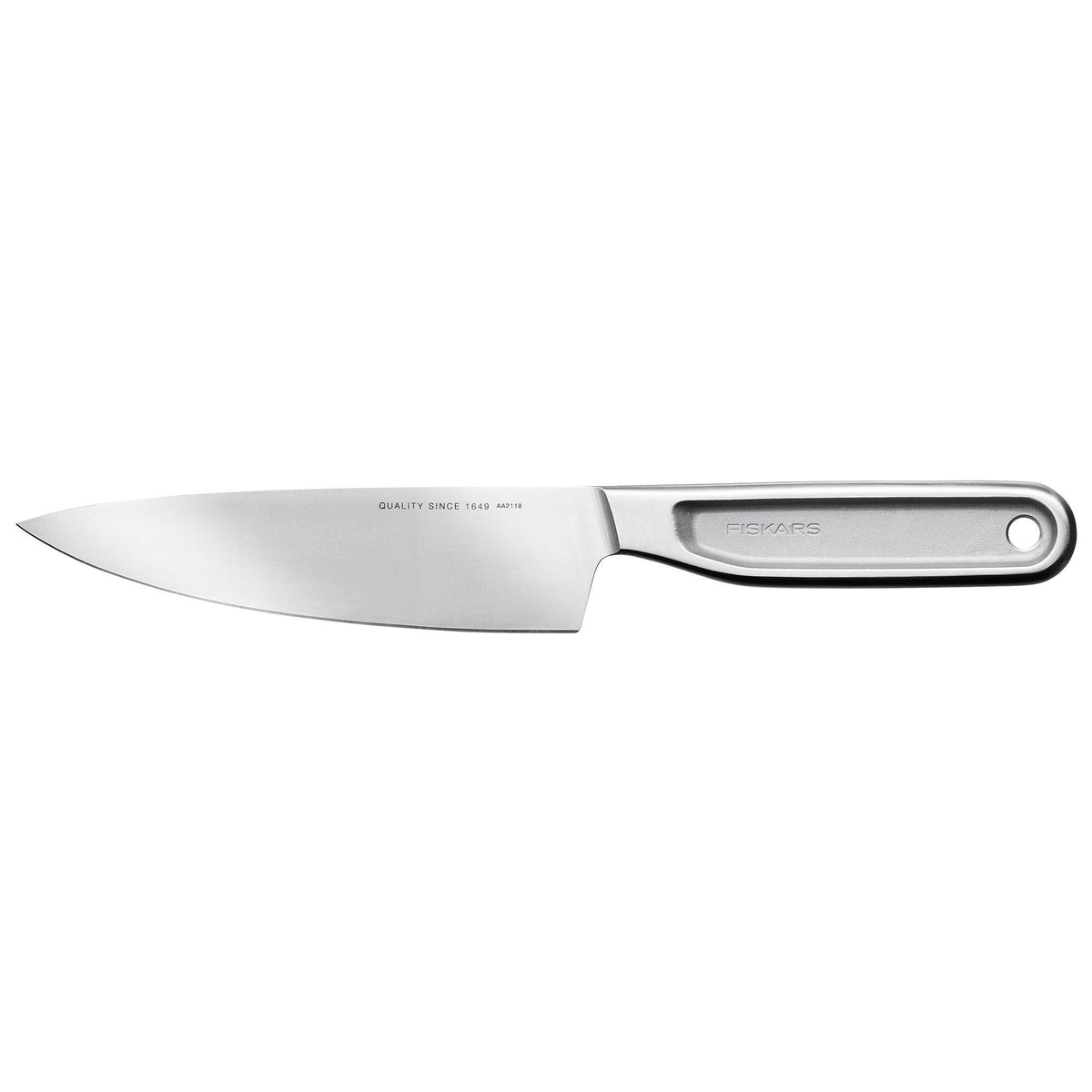 Fiskars All Steel kokkekniv på 13,5 cm med robust og elegant udtryk