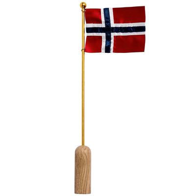 Se Andersen Furniture Celebrating Norsk flag, 40 cm ✔ Kæmpe udvalg i Andersen Furniture ✔ Meget billig fragt og hurtig levering: 1 - 2 hverdage - Varenummer: KTO-4-352003 og barcode / Ean: '5713524031164 på lager - Udsalg på Bordflag Spar op til 55% - Over 1334 design mærker på udsalg