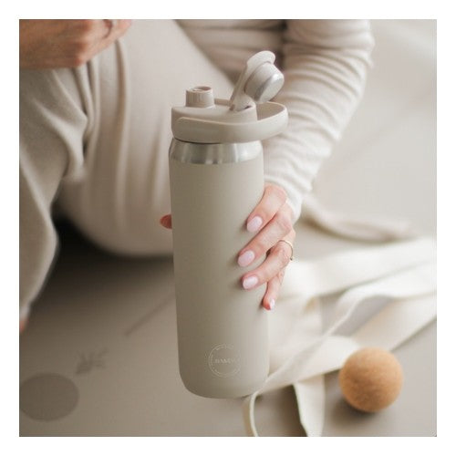 Aya&Ida Sports Bottle drikkeflaske i creme beige, 700 ml, rustfrit stål