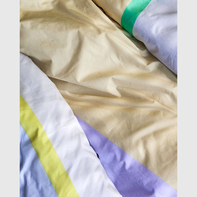 Se Hübsch Block Bed Linen 60/200 - lyseblå/flerfarvet på tilbud! Billigt udsalg. Hurtig levering: 1-2 hverdage. Varenummer: BADE-47438662369619. Spar op til 65% på tekstiler.