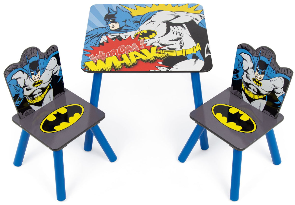 Se Batman Classic Træ bord med stole ✔ Kæmpe udvalg i Arditex - Køb online på udsalg og tilbud lige nu ✔ Meget billig fragt og hurtig levering - Varenummer: MMAction-230115 og 8430957167037 på lager - Udsalg på Børne Borde og stole Store besparelser – op til 67% - Spar stort på mere end 2.739 mærker