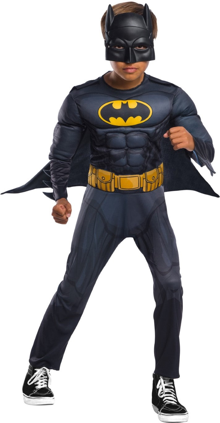Se Batman Muskel Deluxe Kostume (3-10 år) ✔ Kæmpe udvalg i Rubie's - Køb online på udsalg og tilbud lige nu ✔ Meget billig fragt og hurtig levering - Varenummer: MMAction-203701364 og på lager - Udsalg på Batman Udklædning Store besparelser – op til 77% - Store besparelser på over 2.281 mærker