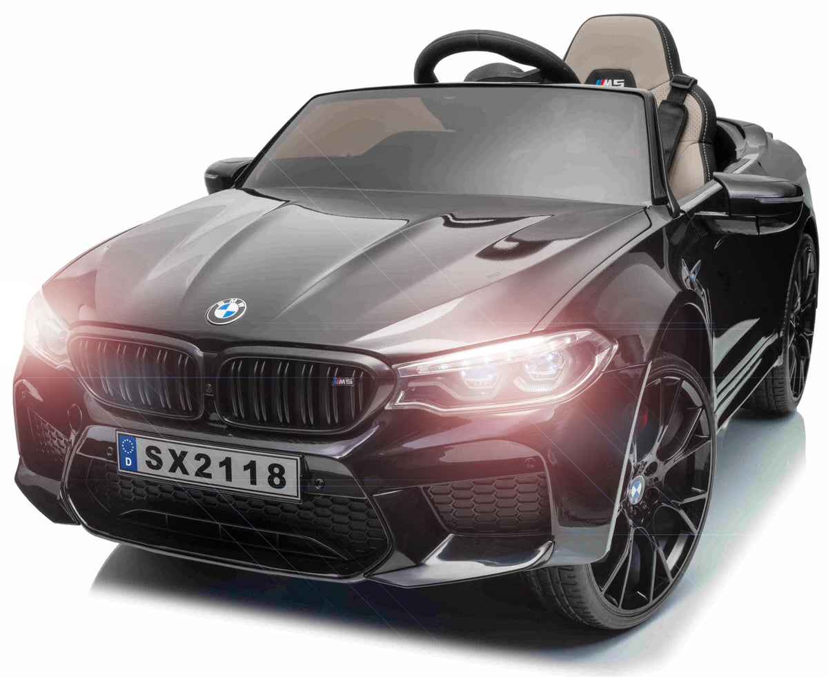 Se BMW M5 Drift 21,6V Sort til Børn 2.4G +Lædersæde ✔ Kæmpe udvalg i Megaleg - Køb online på udsalg og tilbud lige nu ✔ Super billig fragt og lynhurtig levering - Varenummer: MMAction-28426 og 5712548284266 på lager - Udsalg på Elbiler til Børn 21-24V Op til 57% rabat - Over 1.329 mærker på online udsalg