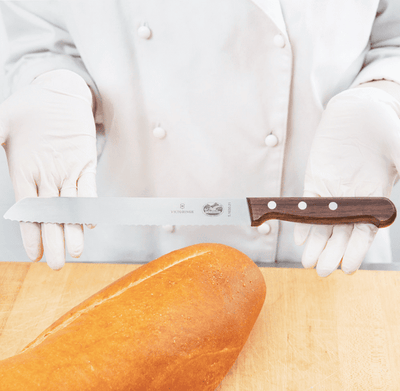 Se Victorinox Brødkniv 21 cm Victorinox - træhåndtag ✔ Kæmpe udvalg i  Victorinox ✔ Hurtig levering: 1 - 2 Hverdage samt billig fragt - Varenummer: KKKSH-6914478014616_40554445668504 og barcode / Ean: '7611160501028 på lager - Udsalg på Brødknive Spar op til 66% - Over 1354 design brands på udsalg