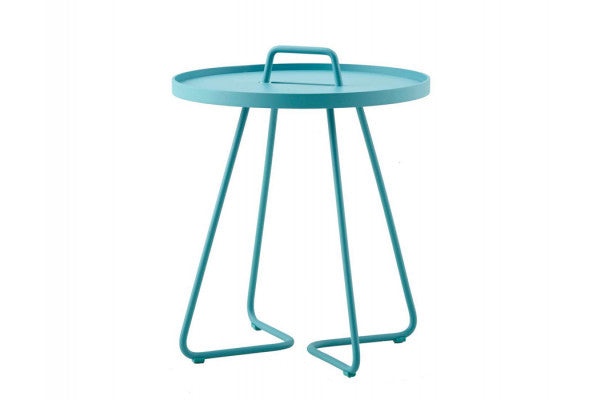 Se Cane-line On-the-move sidebord, Lille, Aqua ❤ Lav fragtpris og hurtig levering - Varenummer: Havemøbelland-DK2670 og barcode / Ean: 5711877068998 på lager - Udsalg på CANE-LINE - Cane-line Borde Store besparelser – op til 77% - Et af Danmarks største udvalg – 2.739+ brands