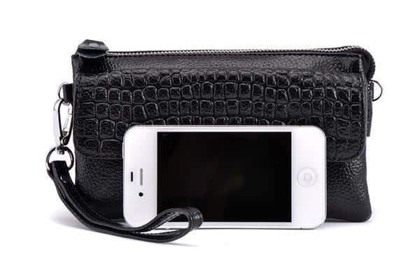 Se Clutch/taske med skulder- og håndrem - #7 Mørk pink ✔ Kæmpe udvalg i Satana - Køb online på udsalg og tilbud lige nu ✔ Lav fragtpris og hurtig levering - Varenummer: Satana-643 på lager - Udsalg på Kosttilskud til børn Spar helt op til 57% - Kæmpe udsalg på over 739 brands