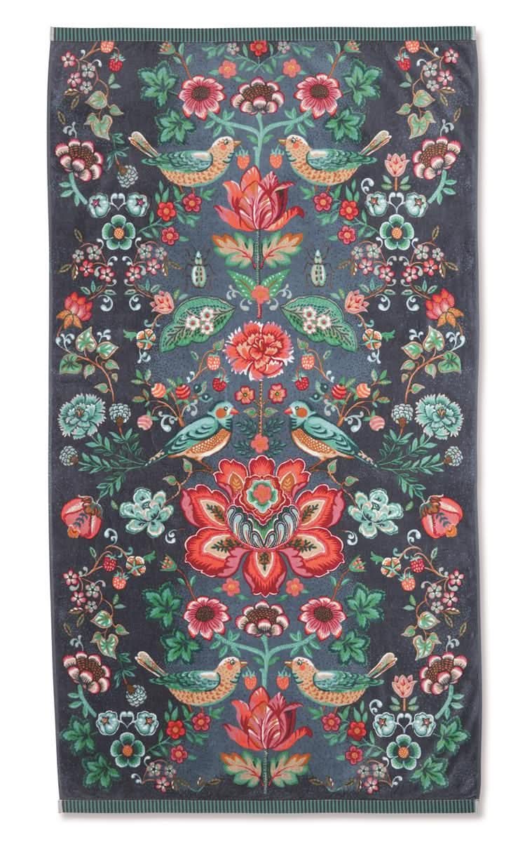 Se Pip Studio Oh my darling beachtowel Dark Blue på udsalg! Billigt tilbud med hurtig levering (1-2 hverdage). Spar op til 65% på Pip Studio håndklæder.