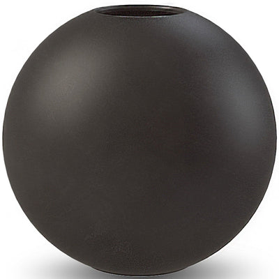 Se Cooee Design Ball vase, 10 cm, black ✔ Kæmpe udvalg i Cooee Design ✔ Meget billig fragt og hurtig levering: 1 - 2 hverdage - Varenummer: KTO-HI-028-02-BK og barcode / Ean: '7350057860434 på lager - Udsalg på Vase Spar op til 65% - Over 1122 kendte brands på udsalg