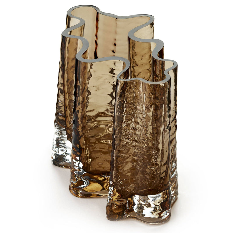 Se Cooee Design Gry Wide vase, 19 cm, cognac ✔ Kæmpe udvalg i Cooee Design ✔ Meget billig fragt og hurtig levering: 1 - 2 hverdage - Varenummer: KTO-TH-05-02-CG og barcode / Ean: &