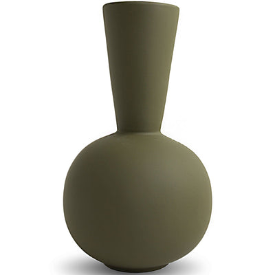 Se Cooee Design Trumpet vase, 30 cm, oliven ✔ Kæmpe udvalg i Cooee Design ✔ Meget billig fragt og hurtig levering: 1 - 2 hverdage - Varenummer: KTO-HI-028-29-OV og barcode / Ean: '7350057807859 på lager - Udsalg på Vase Spar op til 57% - Over 1124 kendte brands på udsalg