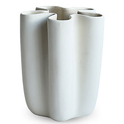 Se Cooee Design Tulipa vase, 20 cm, linnen ✔ Kæmpe udvalg i Cooee Design ✔ Meget billig fragt og hurtig levering: 1 - 2 hverdage - Varenummer: KTO-HI-059-01-LN og barcode / Ean: '7350057808962 på lager - Udsalg på Vase Spar op til 54% - Over 1124 kendte brands på udsalg