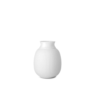 Se Lyngby Porcelæn - Curve Vase H13 hvid porcelæn ✔ Kæmpe udvalg i Lyngby Porcelæn ✔ Hurtig levering: 1 - 2 Hverdage samt billig fragt - Varenummer: RKTK-LYP200540 og barcode / Ean: '5711507005409 på lager - Udsalg på Spar op til 56% - Over 1354 design mærker på udsalg