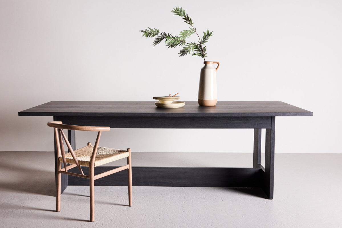 Se Venture Home - Milly - spisebord 100Ã235 cm - sort MDF, laminat træstruktur ❤ Kæmpe udvalg i Venture Home - Køb online på udsalg og tilbud lige nu ❤ Billig fragt • Hurtig levering - Varenummer: Bolig&Haven-52765505454410 og barcode / Ean: 7340220846341 på lager - Udsalg på Spar helt op til 57% - Kæmpe udsalg på over 739 brands