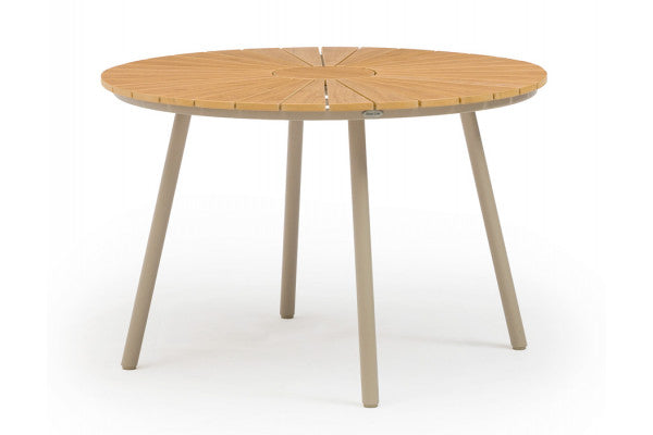 Se DaneLine Adam Havebord - Nonwood - Ø110 cm - Latte ❤ Hurtig levering til lave fragtpriser - Varenummer: Havemøbelland-DK4330 - Udsalg på HAVEBORDE - Vedligeholdelsesfrie haveborde Op til 57% rabat - Over 1.329 brands på online udsalg