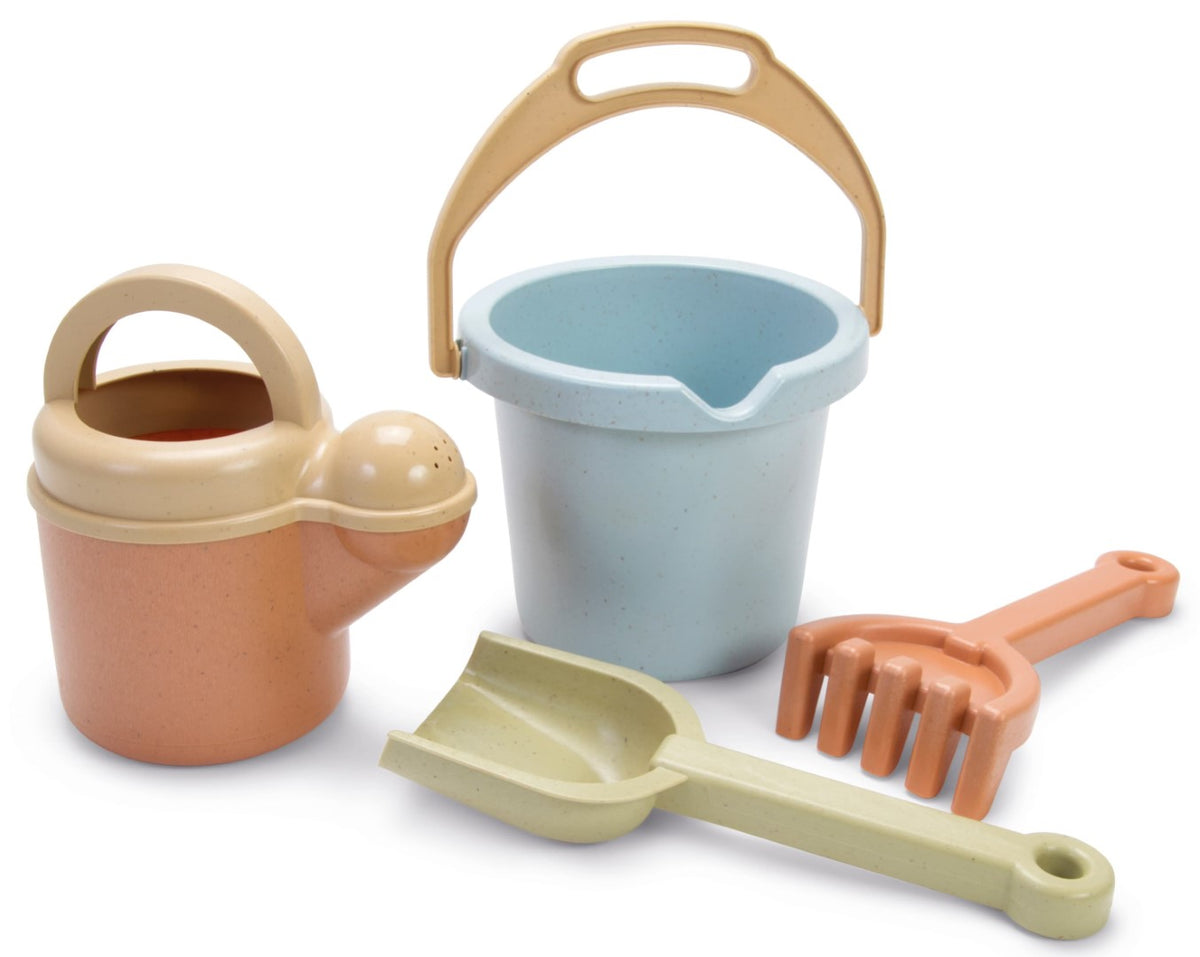 Se Dantoy BIO plast sandsæt 4 dele ✔ Kæmpe udvalg i Dantoy - Køb online på udsalg og tilbud lige nu ✔ Lav fragtpris og hurtig levering - Varenummer: MMAction-233027 og 5701217056105 på lager - Udsalg på Legetøj til Sandkassen Op til 57% rabat - Mere end 1.329 populære mærker på udsalg