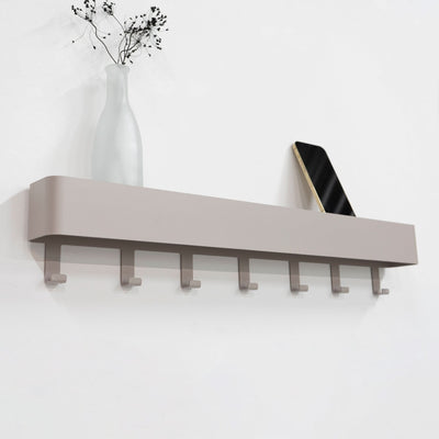 Se tilbud på Alhamba knagerække med hylde i silky taupe metal, syv knager. Billigt udsalg! Hurtig levering: 1-2 hverdage. Spar op til 66%. 3NDC-5153.