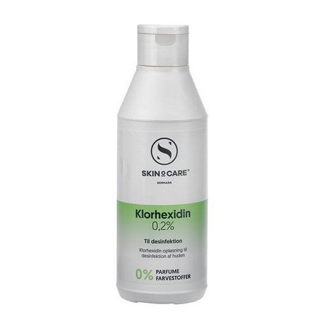 Dermaroller rens med desinficerende klorhexidin-væske, flaske på 250 ml
