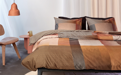 Se Beddinghouse Glamour Gold sengetøj på udsalg! 140x220 cm + pude 60x63 cm. Billig fragt & hurtig levering. Spar op til 53%!