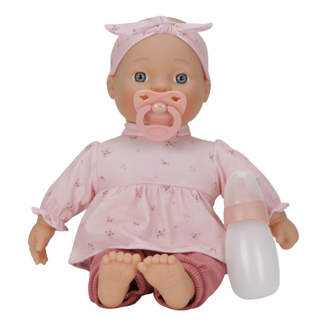 Babydukken Lily på 36 cm fra Little Dutch med blød krop og udstyr
