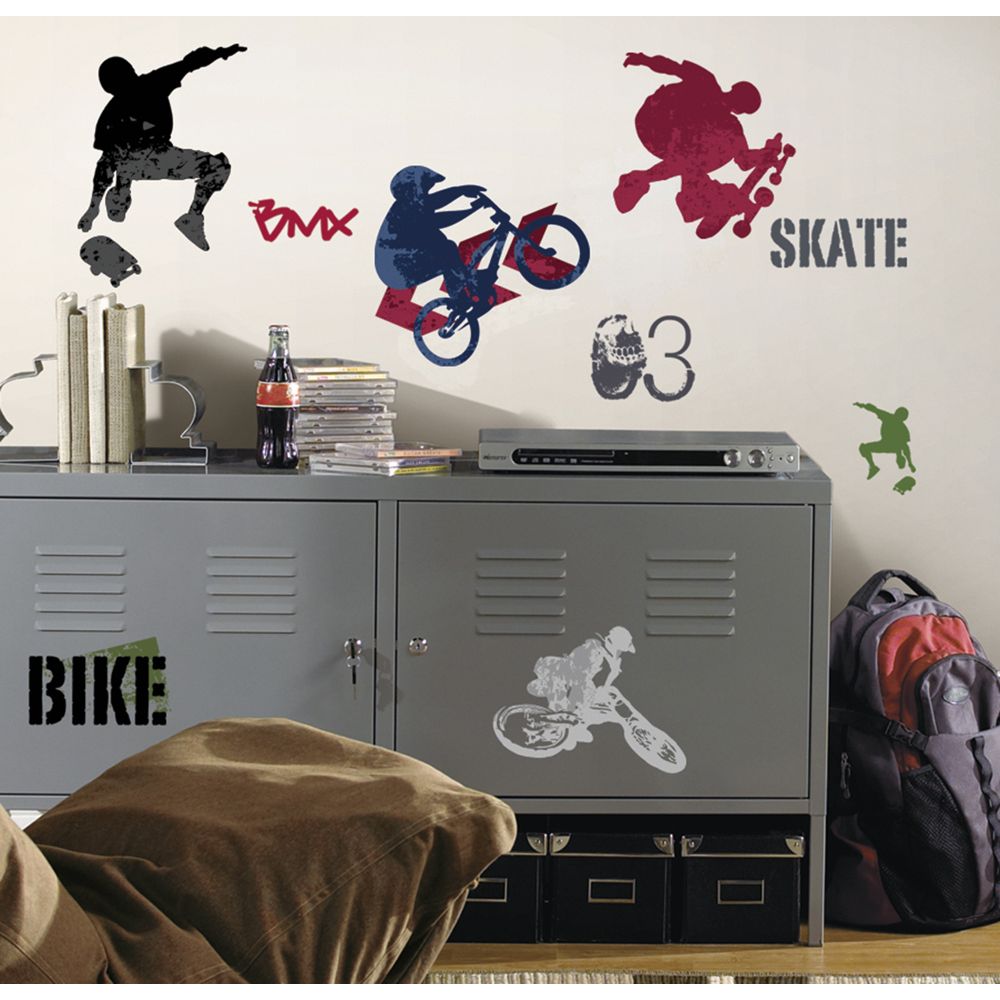 Se Ekstremsport Wallstickers ✔ Kæmpe udvalg i Roommates - Køb online på udsalg og tilbud lige nu ✔ Super billig fragt og lynhurtig levering - Varenummer: MMAction-216180 og 34878302416 på lager - Udsalg på Wallstickers til børneværelset Store besparelser – op til 77% - Shop over 2.281 kendte mærker på udsalg