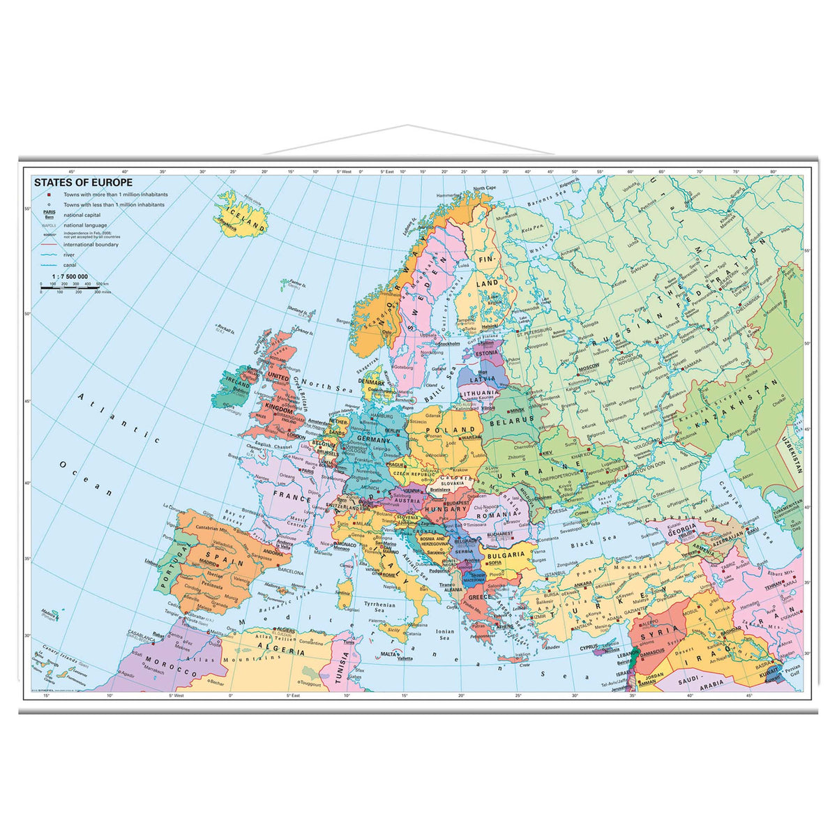 Naga Europakort i 97 x 67 cm med lande- og bynavne på engelsk
