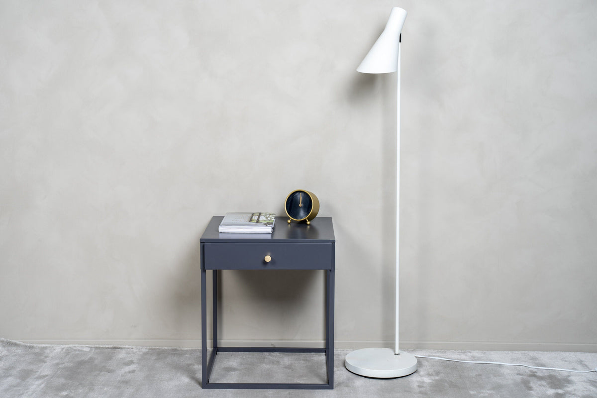 Se Venture Home - Bakal - sengebord, stål, lysegrå - 43Ã43Ã50 cm ❤ Kæmpe udvalg i Venture Home - Køb online på udsalg og tilbud lige nu ❤ Billig fragt og hurtig levering - Varenummer: Bolig&Haven-52765716971850 og barcode / Ean: 7340220835468 på lager - Udsalg på Op til 63% rabat - Find tilbud fra over 2.739 mærker