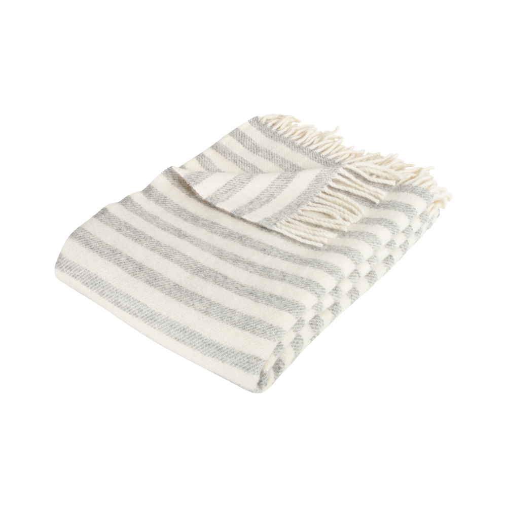Se Arctic FENRIS Light Grey uldplaid ❤ Kæmpe udvalg i Arctic - Køb online på udsalg og tilbud lige nu ❤ Lav fragtpris og hurtig levering - Varenummer: HomeFeeling-2018 og barcode / Ean: 5703288112230 på lager - Udsalg på Plaider - Uldplaid - Alle plaider Op til 61% rabat - Kendte mærker på udsalg – over 1.329 brands