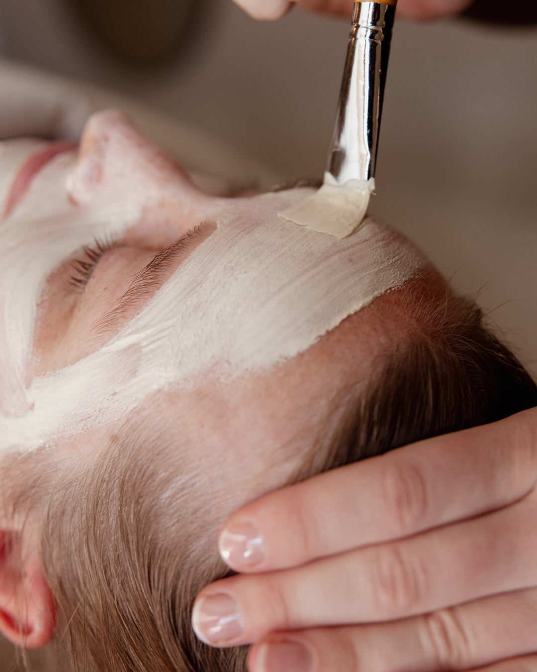 Fire & Ice ansigtsbehandling fra iS Clinical med frugtsyre, varme og kulde