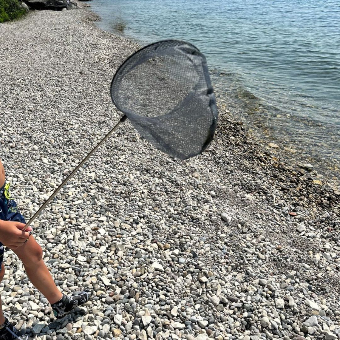 Teleskopfiskenet til børn i grå antracit fra Follow the Duck