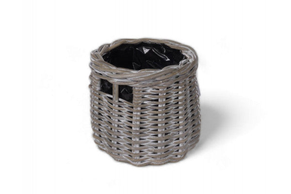 Se Fletkurv - Kubu Naturrattan - Ø21 cm ❤ Meget billig fragt og hurtig levering - Varenummer: Havemøbelland-DK3515 - Udsalg på DIVERSE - Planter og plantekrukker Få op til 63% i rabat - Shop udsalg fra mere end 1.798 mærker