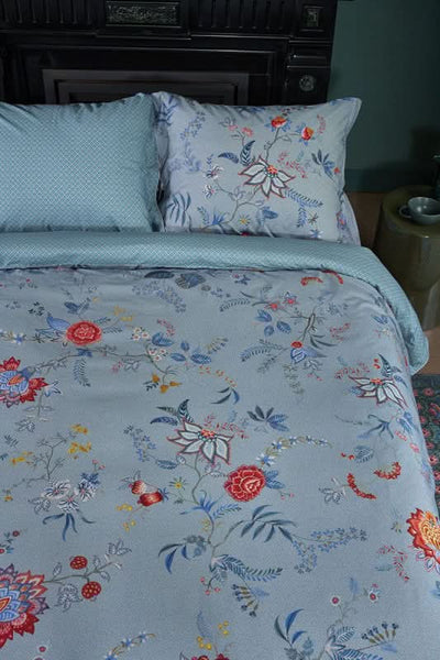 Se tilbud på Pip Studio Flower Festival Blue sengetøj! Billigt udsalg på 140x220 cm + pude 60x63 cm. Hurtig levering, 1-2 hverdage. Spar op til 54%!