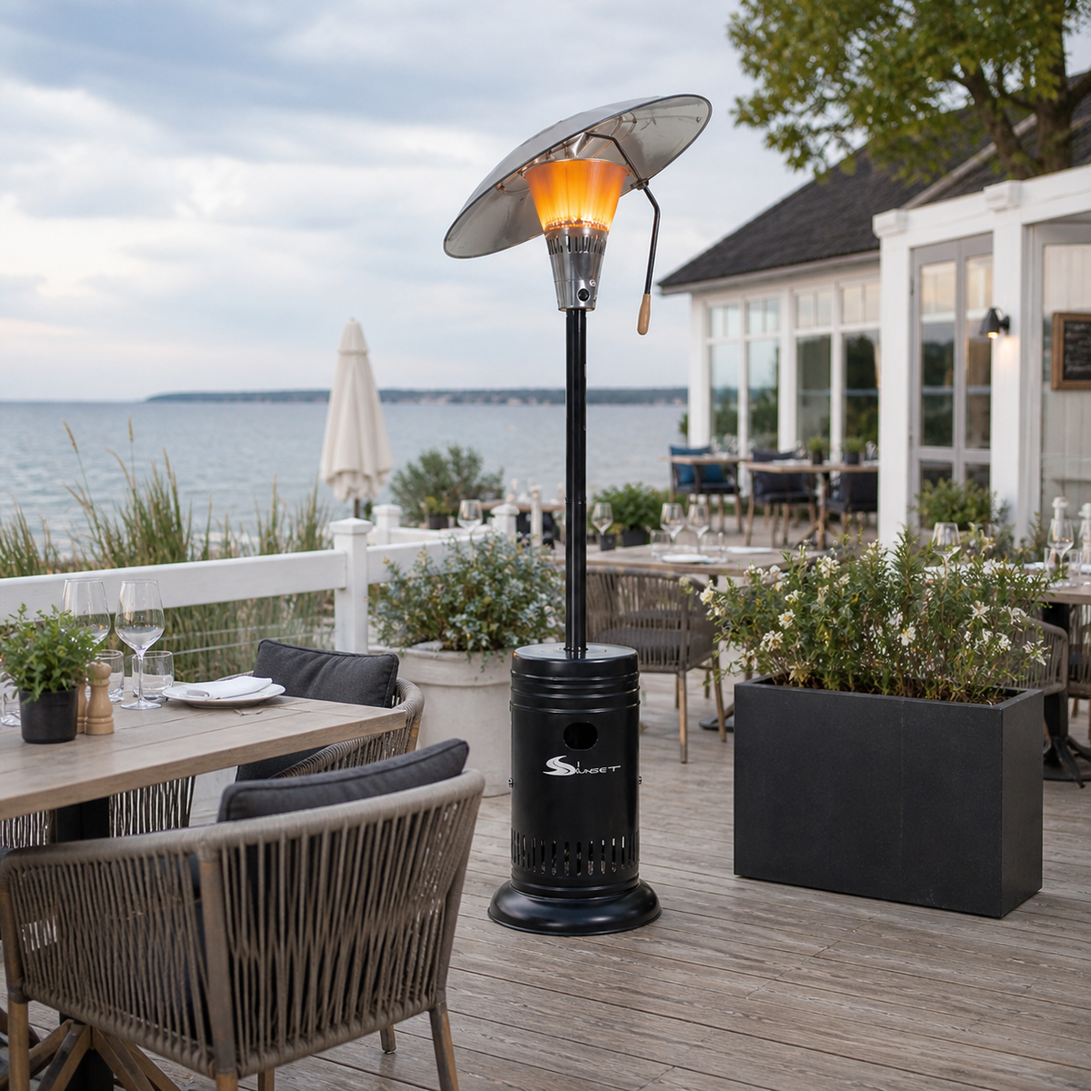 Se Focus Terrassevarmer 13kW, Sort ❤ Kæmpe udvalg i Zederkof - Køb online på udsalg og tilbud lige nu ❤ Billig fragt og hurtig levering - Varenummer: Zederkof-84570 - Udsalg på Udendørs - Terrassevarmer - Gas-varmere Spar helt op til 57% - Kæmpe udsalg på over 739 brands