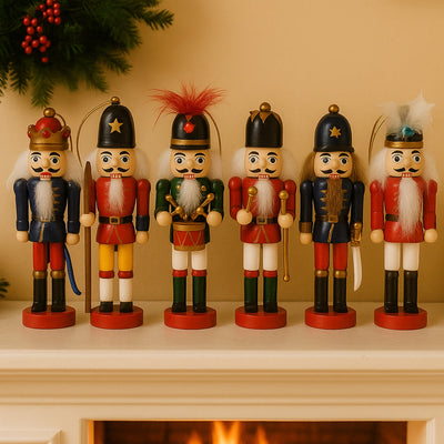 Nøddeknækker figurer i Træ  - 12,5 cm, sæt med 6 figurer -