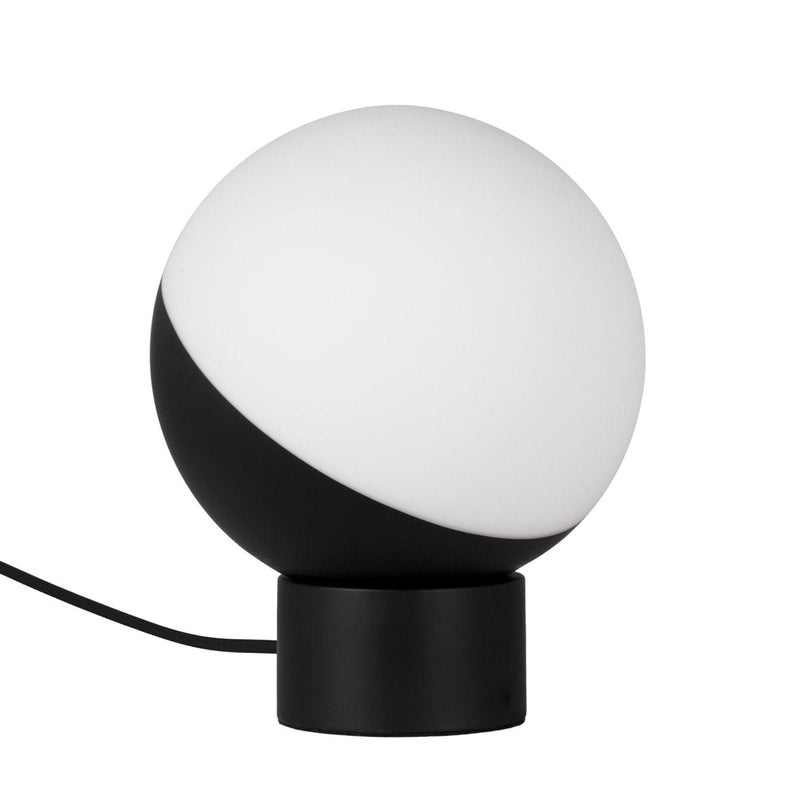 Se Globen Lighting Contur bordlampe, 20 cm, sort/hvid ✔ Kæmpe udvalg i Globen Lighting ✔ Meget billig fragt og hurtig levering: 1 - 2 hverdage - Varenummer: KTO-622211 og barcode / Ean: &