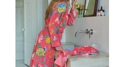 Se tilbud på PIP Studio Good Evening Coral Morgenkåbe - S! Billigt udsalg på Pip Studio. Køb online nu! Hurtig levering: 1-2 hverdage. Spar op til 63%.