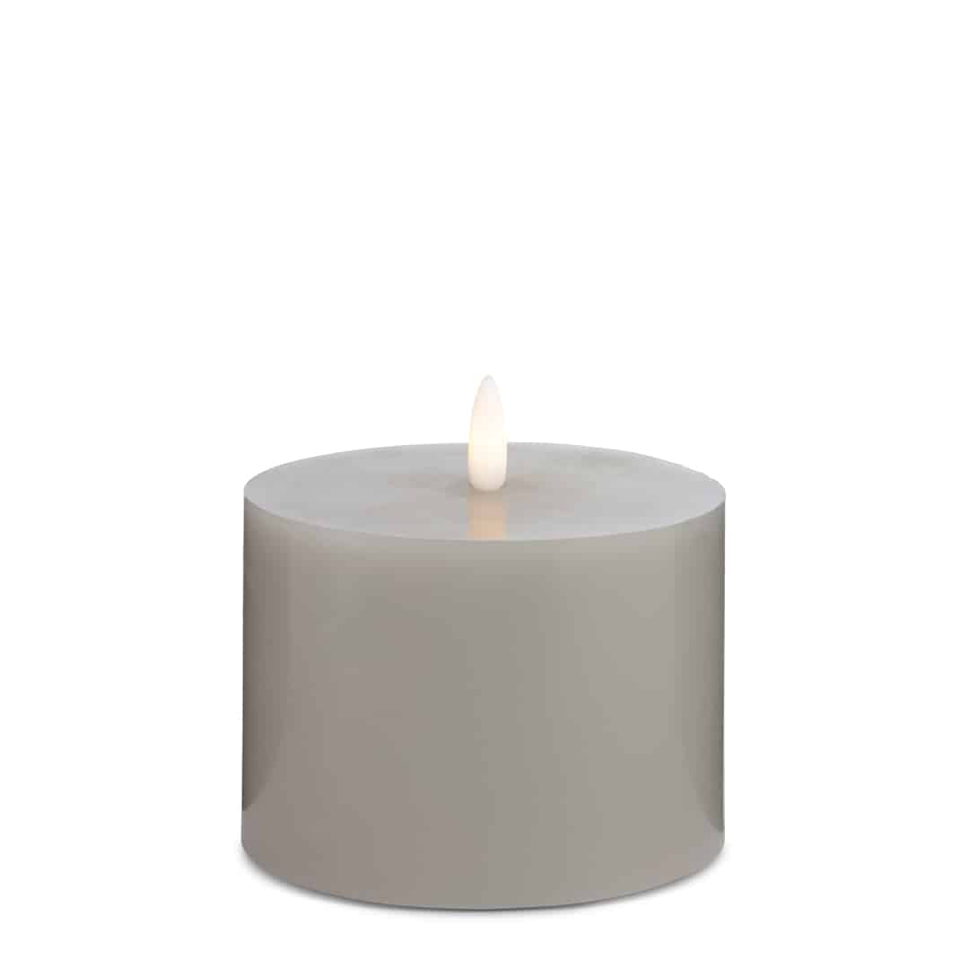 Se LED Stearinlys - 1 stk. - ø10 x 10 cm - m/3D flamme - (flere farver) - Grå ✔ Kæmpe udvalg i Satana - Køb online på udsalg og tilbud lige nu ✔ Hurtig levering til lave fragtpriser - Varenummer: Satana-390995 på lager - Udsalg på Sundhed > Natur Drogeriet A/S > Immunforsvar Op til 57% rabat - Mere end 2.739 populære mærker på tilbud