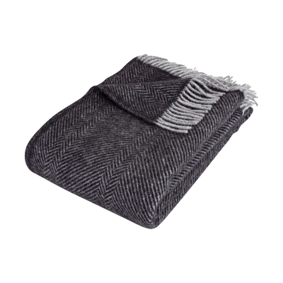 Se billigt tilbud på HERRINGBONE Black uldplaid! Spar op til 58% på udsalg. Hurtig levering (1-2 hverdage) & billig fragt. Køb online nu!