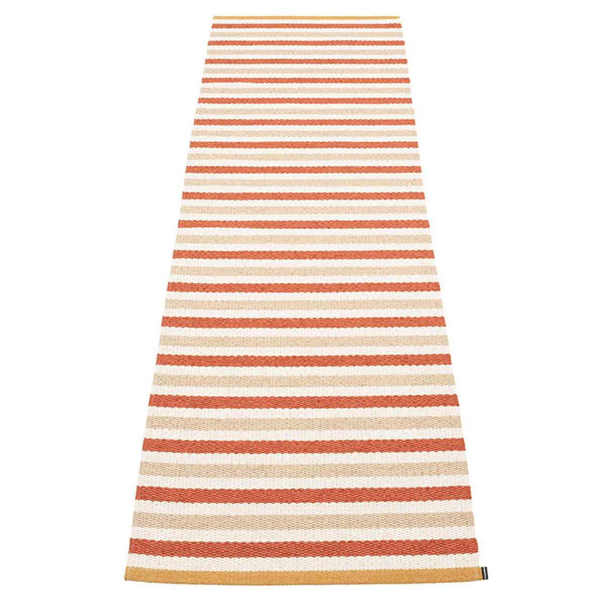 Pappelina Teo gulvtæppe 70 x 240 cm i brick, beige og vanilla