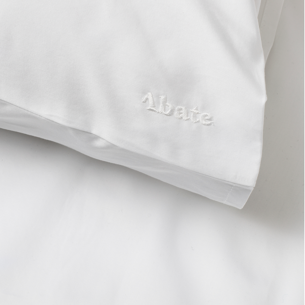 Se Abate SENGESÆT i Egyptisk bomuld - Hvid - 240x220 cm ❤ Kæmpe udvalg i Abate - Køb online på udsalg og tilbud lige nu ❤ Lav fragtpris og hurtig levering - Varenummer: HomeFeeling-4199 - Udsalg på Sengetøj - Sengetøj i egyptisk bomuld Spar helt op til 79% - Udsalg på produkter fra mere end 2.739 brands