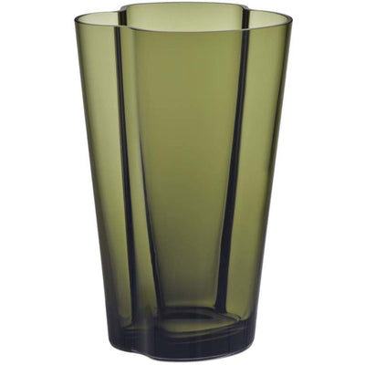 Se Iittala Aalto vase, 22 cm., mosgrøn ✔ Stort online udvalg i Iittala ✔ Hurtig levering: 1 - 2 Hverdage samt billig fragt - Varenummer: KTO-1025669 og barcode / Ean: '6411923660747 på lager - Udsalg på Vase Spar op til 55% - Over 1354 design mærker på udsalg