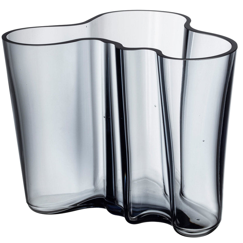 Se Iittala Alvar Aalto Collection Vase 16 cm. Genbrugsglas ✔ Kæmpe udvalg i Iittala ✔ Meget billig fragt og hurtig levering: 1 - 2 hverdage - Varenummer: KTO-1056252 og barcode / Ean: &