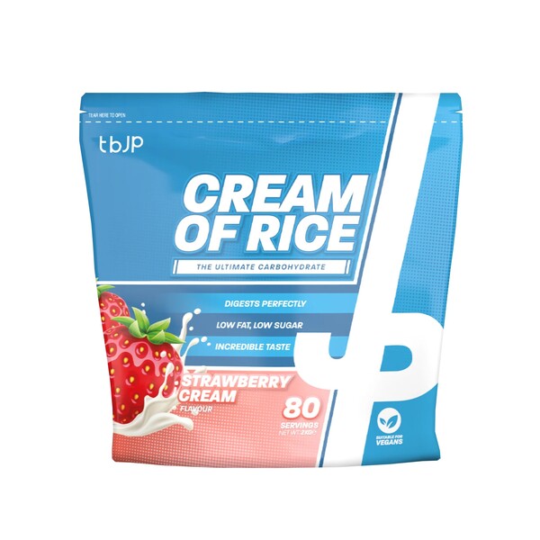 Pose med Trained by JP Cream of Rice kulhydratpulver i smagen Strawberry Cream, 2000 g