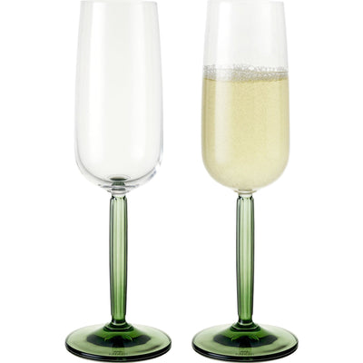 Se Kähler Hammershøi champagneglas 24 cl grøn, 2 stk ✔ Kæmpe udvalg i Kähler ✔ Meget billig fragt og hurtig levering: 1 - 2 hverdage - Varenummer: KTO-693071 og barcode / Ean: '5703779187488 på lager - Udsalg på Champagneglas Spar op til 55% - Over 785 kendte brands på udsalg