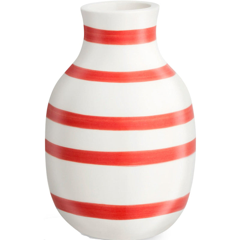 Se Kähler Omaggio vase scarlet 12,5 cm. ✔ Stort online udvalg i Kähler ✔ Hurtig levering: 1 - 2 Hverdage samt billig fragt - Varenummer: KTO-691802 og barcode / Ean: &