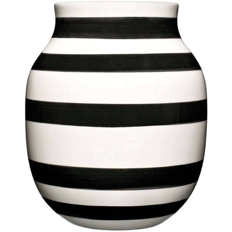 Se Kähler Omaggio vase sort 20 cm. ✔ Stort online udvalg i Kähler ✔ Hurtig levering: 1 - 2 Hverdage samt billig fragt - Varenummer: KTO-690190 og barcode / Ean: &